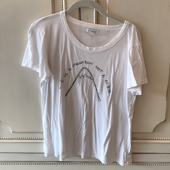 Style Mint “Life is a Mountain Not a Beach” Tee - Picture 1 of 3